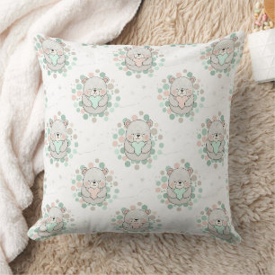 Coussin Ourson Mignon Tenant un Cœur -- Nurserie Pastel (6