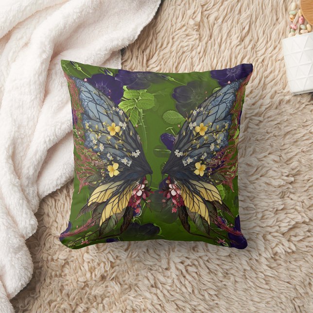 Coussin Papillon Woodsy sur Feuille (Créateur téléchargé)
