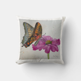 Coussin Papillons et fleurs pour égayer votre maison