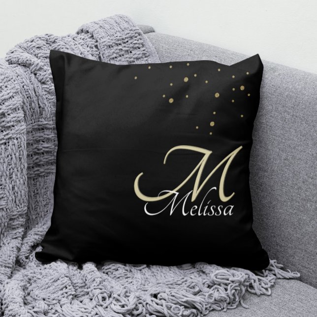 Coussin Parties scintillant Or Faux + Monogramme Or Emboss (Gold Monogram Pillow with Your Name and Faux Gold Glitter Confetti)