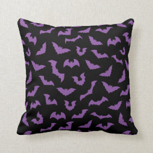 Coussin Pastel goth éffrayante chauve-souris violette noi