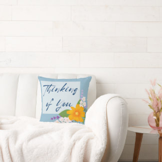 Coussin Penser à vous avec Bouquet de soutien