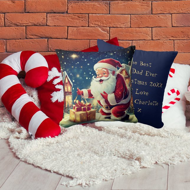 Coussin Père Noël livre des cadeaux de Noël | Maman & Papa (Front And Back)