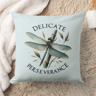 Coussin Persévérance délicate - libellule artistique