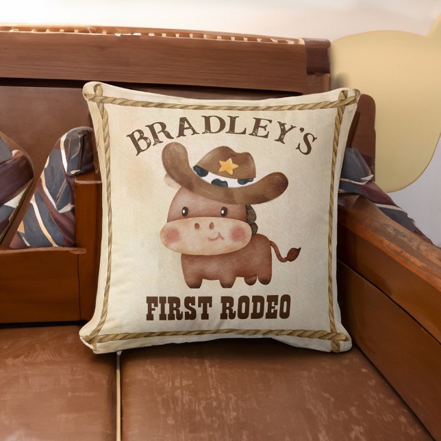 Coussin Petit cowboy mignon cheval bébé premier rodéo (Little cowboy cute baby horse first rodeo throw pillow baby nursery decor baby gifts baby shower)