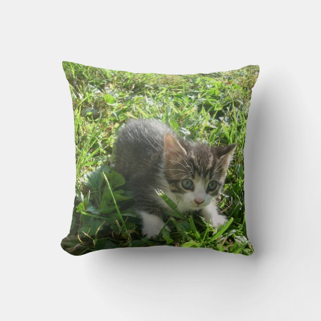 Coussin Petit garçon gris (Recto)