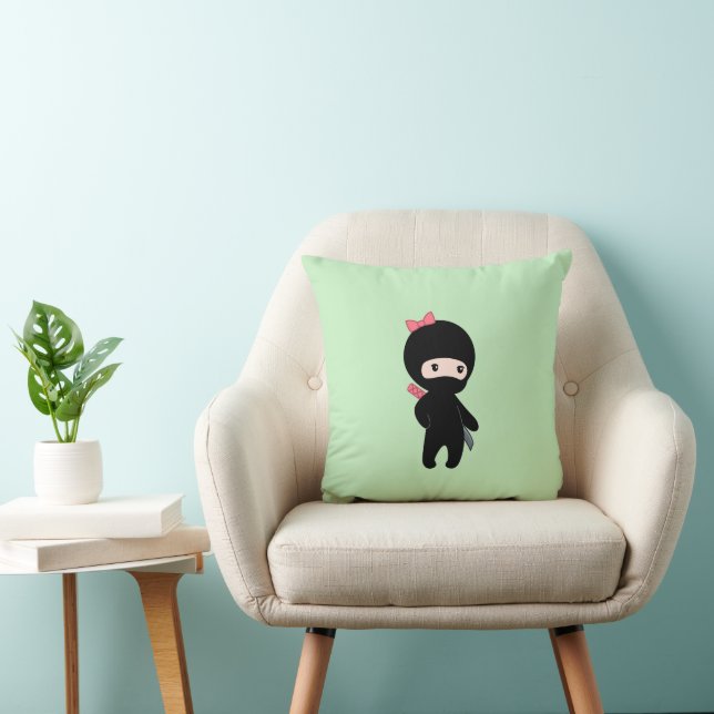 Coussin Petite fille Ninja en vert (Chaise)