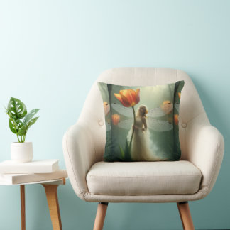 Coussin Petite Tulipe Fée en délicats vêtements
