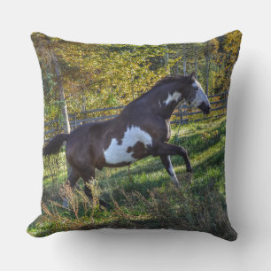 Coussin Photo équine d'un amateur de chevaux sur un ranch 