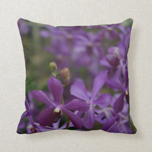 Coussin Photographie florale : Orchidées violettes dans un