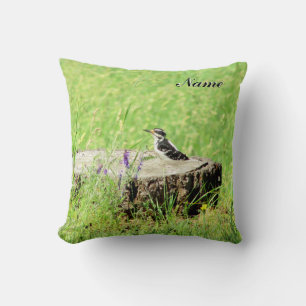 Coussin Pic Downy sur une souche Votre nom