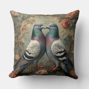 Coussin Pigeons Vibrants Entourés de Fleurs Épanouies