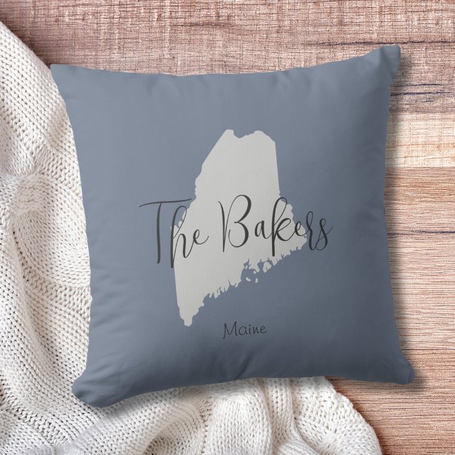 Coussin Plan de l'État du Maine Nom de famille Pilote (Show pride for your state and personalize it!  "love makes this house a home in <your state>")