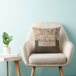Coussin Plumes chic avec bandes or Famille Monogramme