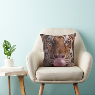 Coussin Portrait de tigre du Bengale soufflant un bubble-g
