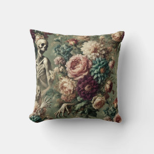 Coussin Posthumous Heartache - Gothique Floral Design