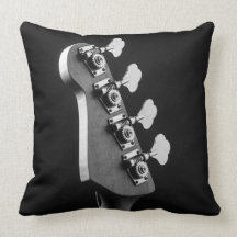 Poupée de guitare basse