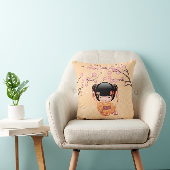 Coussin Poupée Ume Kokeshi - Japonaise Pêche Geisha Girl (Chaise)