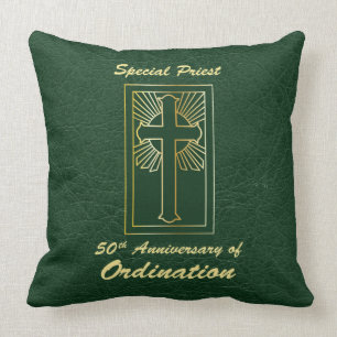 Coussin Prêtre 50e anniversaire de l'ordination look cuir