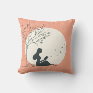 Coussin Printemps personnalisé Fille paisible en lecture