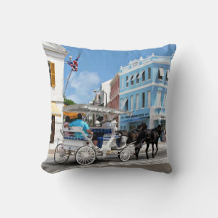 Coussin Promenade en calèche à Hamilton aux Bermudes