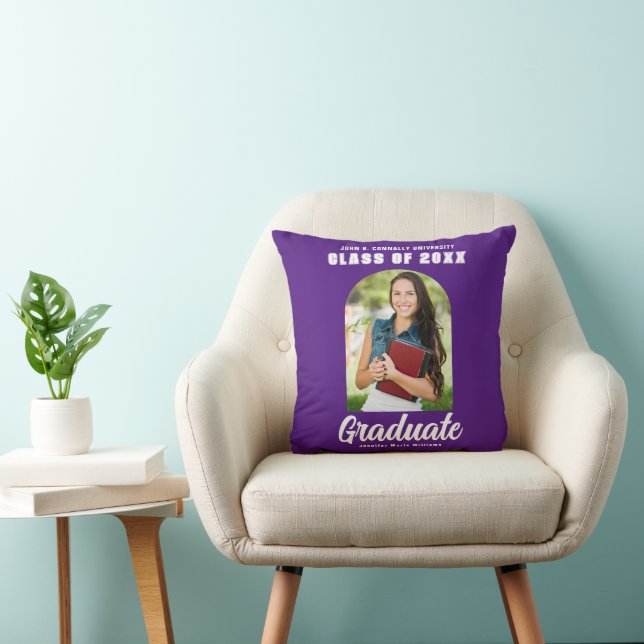 Coussin Purple Graduate Photo Arch 2025 Graduation (Chaise)