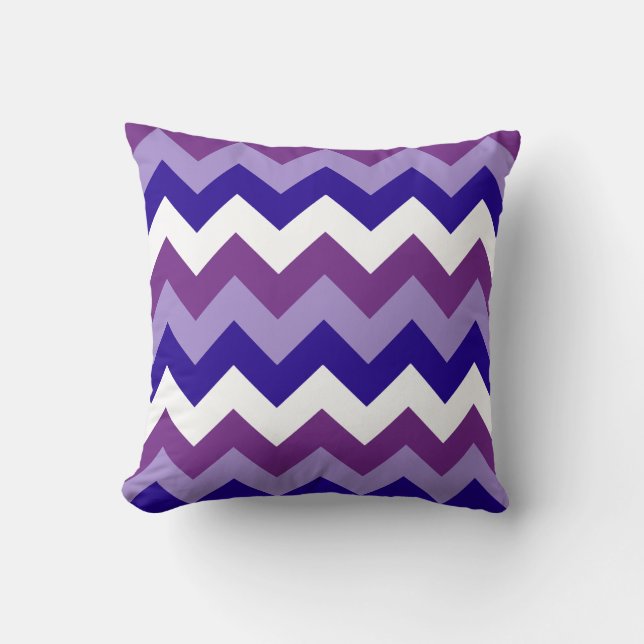 Coussin Purple, Mauve, Bleu, Chevrons Diagonaux Blancs (Recto)