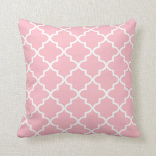 Coussin Quatrefoil moderne rose pâle et blanc marocain
