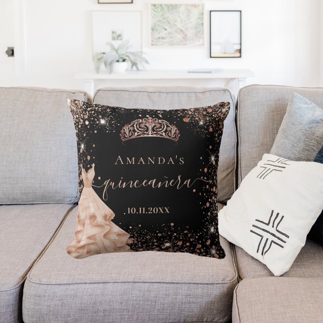 Coussin Quinceanera noir rose or tiara nom robe (Créateur téléchargé)