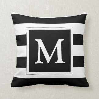 Coussin Rayé noir et blanc de monogramme fait sur commande