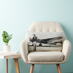 Coussin Rectangle Amelia Earhart et son Lockheed Electra Juillet 193