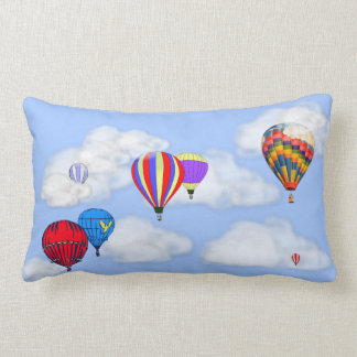 Coussin Rectangle Ballons à air chauds dans les nuages sur le
