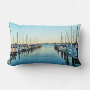 Coussin Rectangle Bateaux à la marina par Shirley Taylor