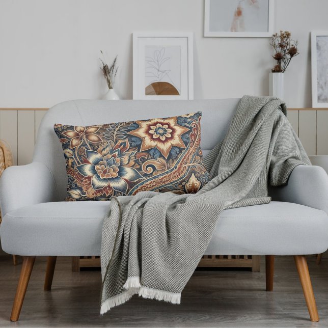 Coussin Rectangle Bleu Brown ivoire Batik indonésien motif floral (Créateur téléchargé)