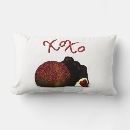 Coussin Rectangle Bonbon Valentin XOXO et chocolat noir