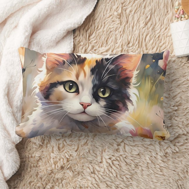 Coussin Rectangle Calico Cat et Papillons dans le jardin de printemp (Couverture)