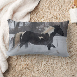Coussin Rectangle Cheval à travers la neige