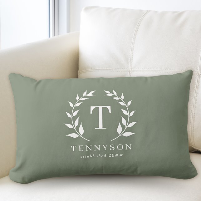 Coussin Rectangle Couronne de monogramme rustique moderne Nom de fam (Créateur téléchargé)