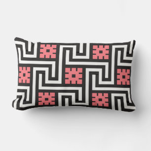 Coussin Rectangle Déco clé grecque, noir, blanc et corail rose
