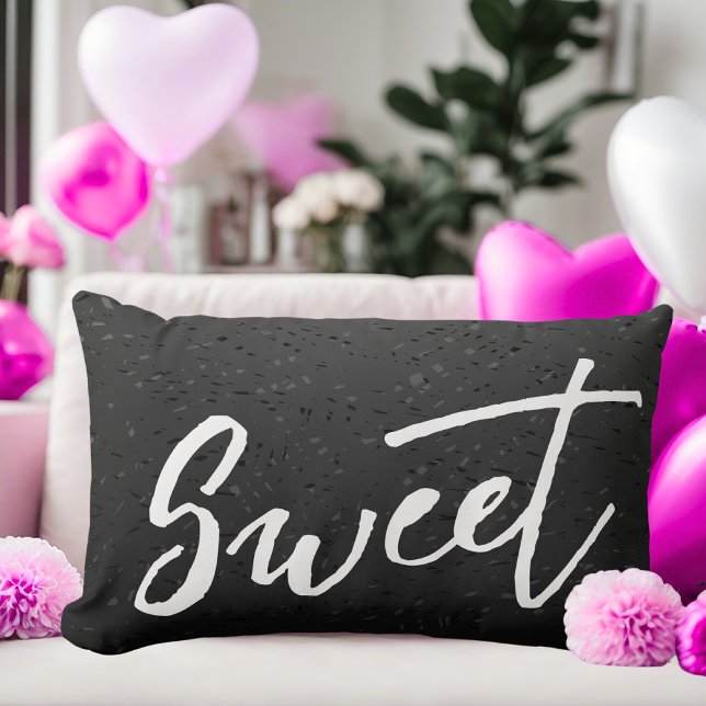 Coussin Rectangle Design élégant noir et blanc sucré (Elegant Black and White Sweet Design Lumbar Pillow)