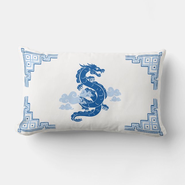 Coussin Rectangle Dragon et nuages de Chinoiserie Sky Blue (Recto)