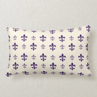 Coussin Rectangle Elegant Fleur de Lis pourpre et crème