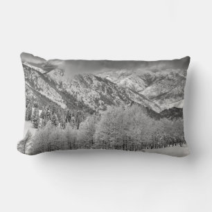 Coussin Rectangle Evergreens et Aspen dans une tempête de neige