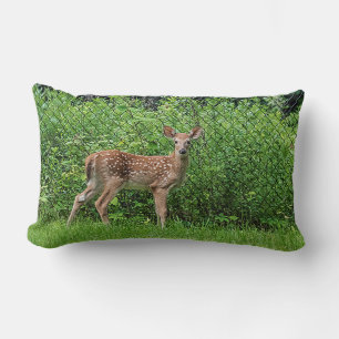 Coussin Rectangle Faune devant une clôture