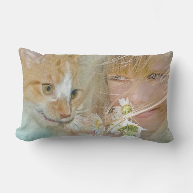 Coussin Rectangle fille et chat avec marguerites (Recto)