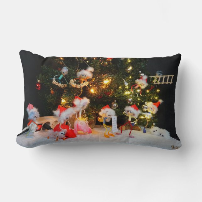 Coussin Rectangle Image de Noël cachée des Fubby. (Recto)