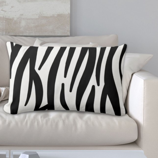 Coussin Rectangle imprimé zèbre noir et blanc chic féminin élégant (girly chic stylish black white zebra print lumbar pillow)