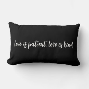 Coussin Rectangle L'amour est l'amour patient est plutôt noir