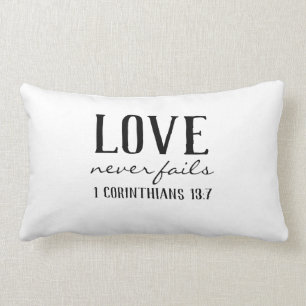 COUSSIN RECTANGLE L'AMOUR N'A JAMAIS ÉCHOUÉ
