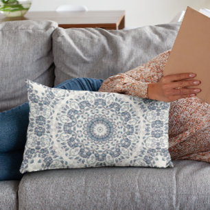 Coussin Rectangle Mandala floral bleu poussiéreux